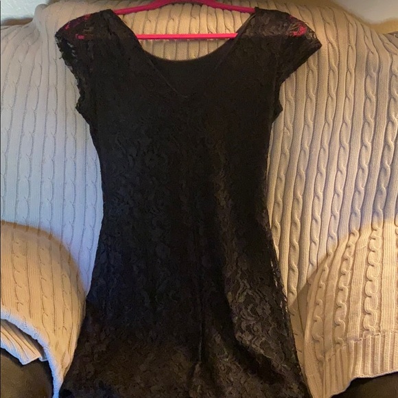 Night out on the town with this Black Mini - Picture 2 of 2